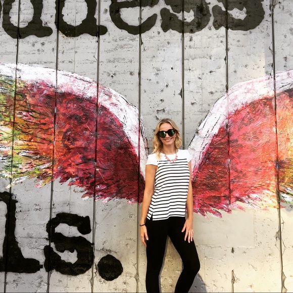 Meet your Posher, Carrie - Picture 3 of 5